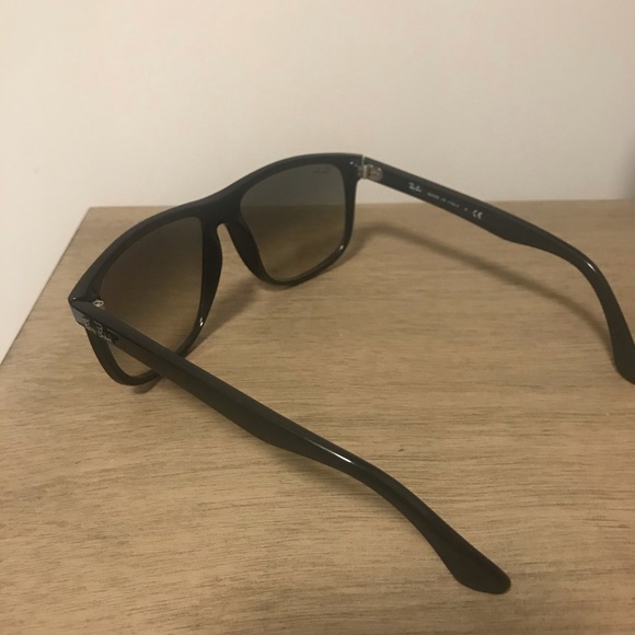 Ray-Ban Sunglasses RB4147 - Picture 5 of 11